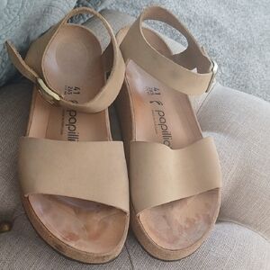 8irkenstock Papillio Glenda Tan Strap SandalsSize  41/10